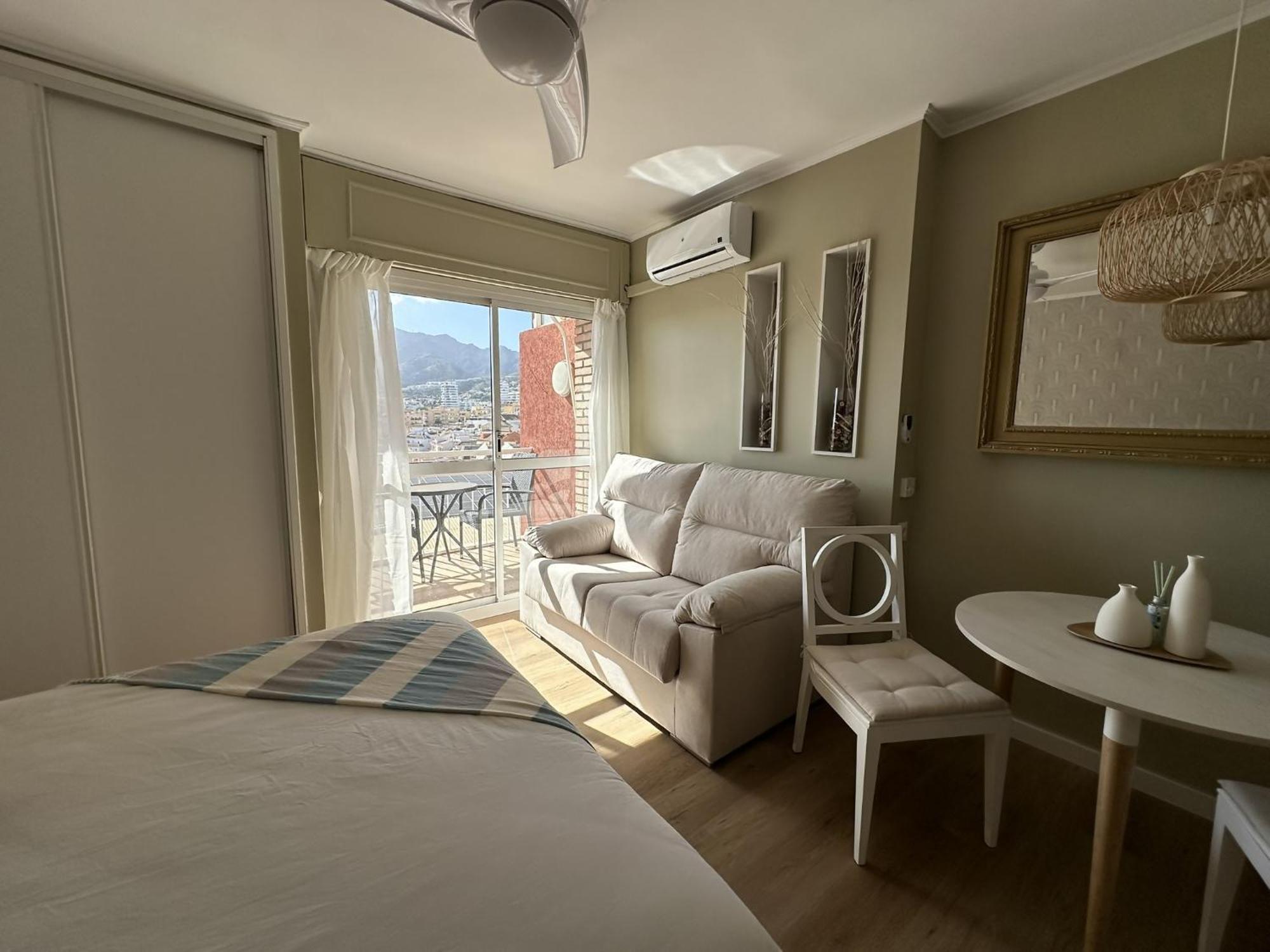 Estudio Agata Con Piscina A 800M De La Playa Бенальмадена Экстерьер фото